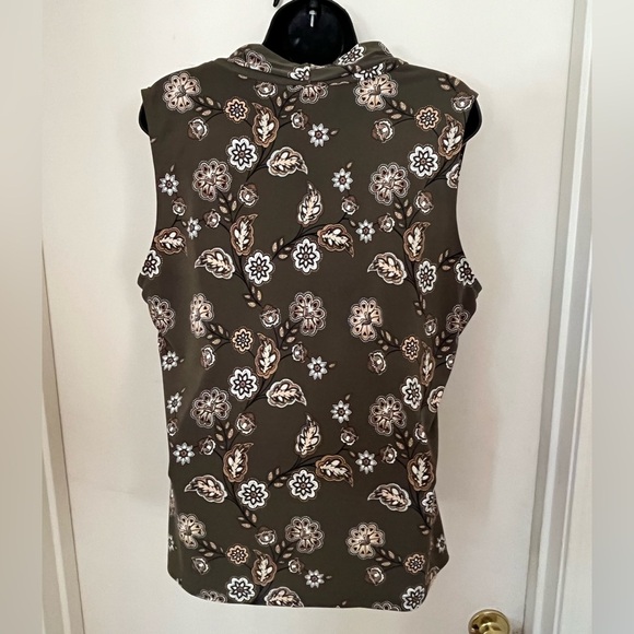 Calvin Klein Floral Print Sleeveless Top - Dark Green - Picture 2 of 4
